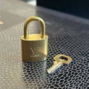 EUC Louis Vuitton Lock & Key #317